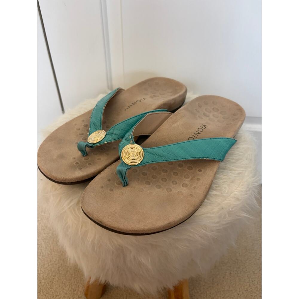 Vionic Hilda woven thong sandals in a teal size 10